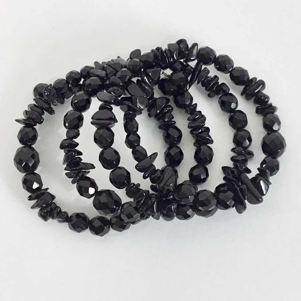 Vintage Coil Bracelet. ⭐️HOSTESS PICK⭐️ - Picture 3 of 5